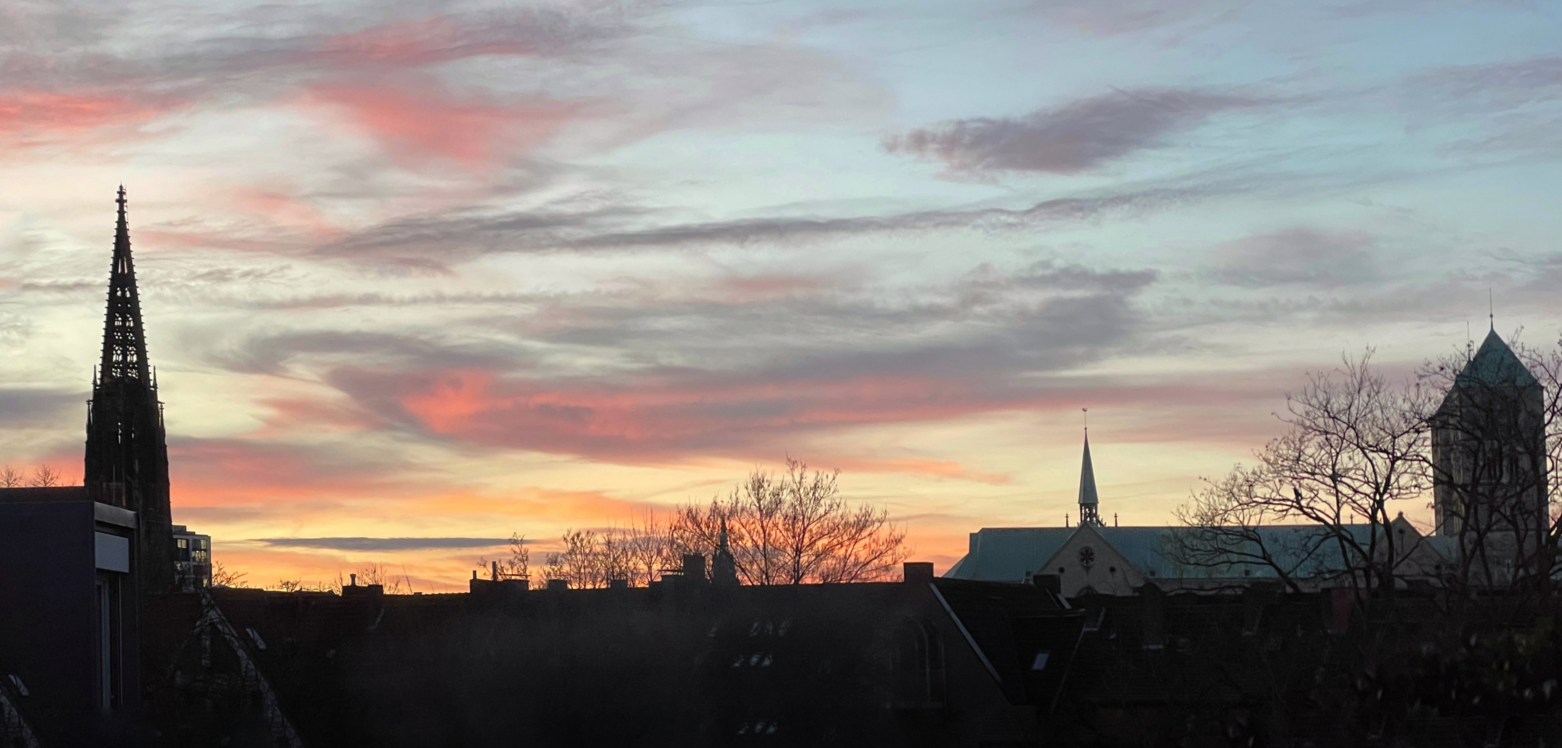 Der erste Blick am frühen Morgen 