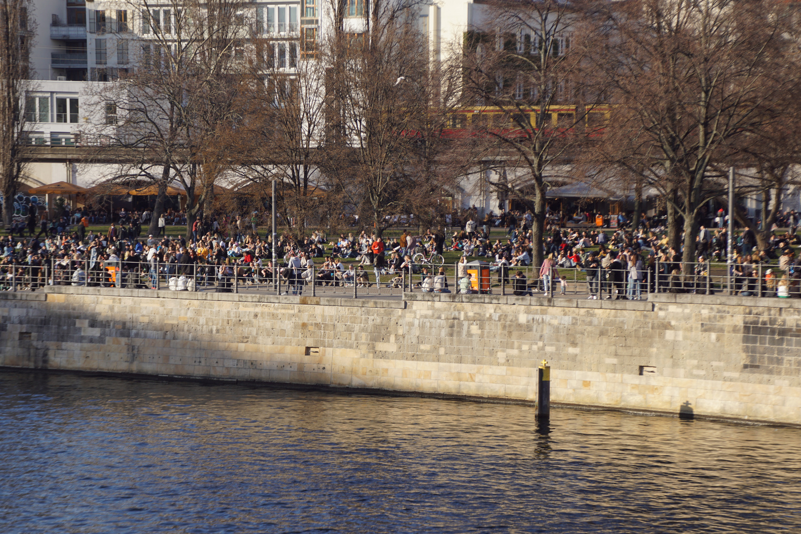 Der erste Frühlingstag 2023 in Berlin (12)