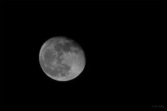 Der erste Mond 2010