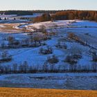 Der erste Schnee ganz oben im Osterzgebirge bei strahlender Sonne