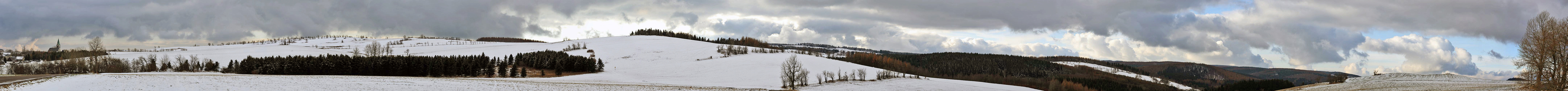 Der erste Schnee oben im Osterzgebirge in Fürstenau...