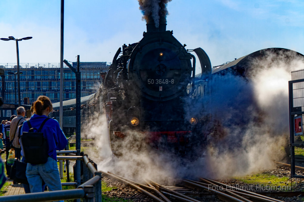 DER ERSTE SONDERZUG STARTET IM GEGENLICHT BEIM FRÜHLINGSFEST #18