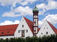 Der erste Zwiebelturm in Süddeutschland