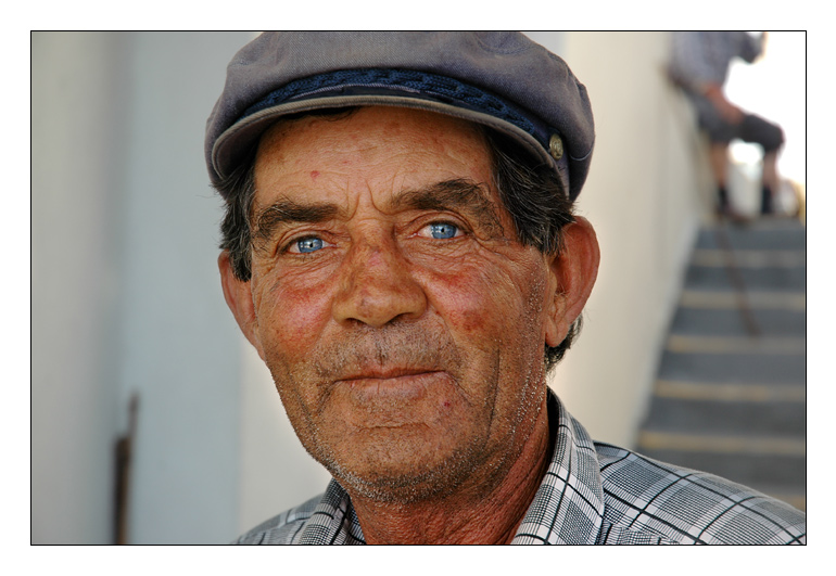 der eselsbegleiter auf santorini