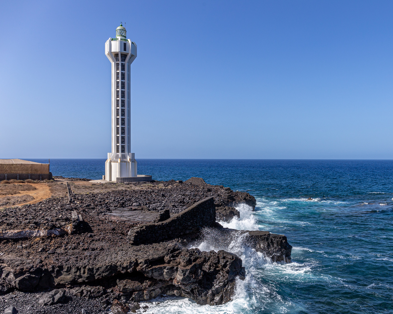  Der Faro an der Punta Lava