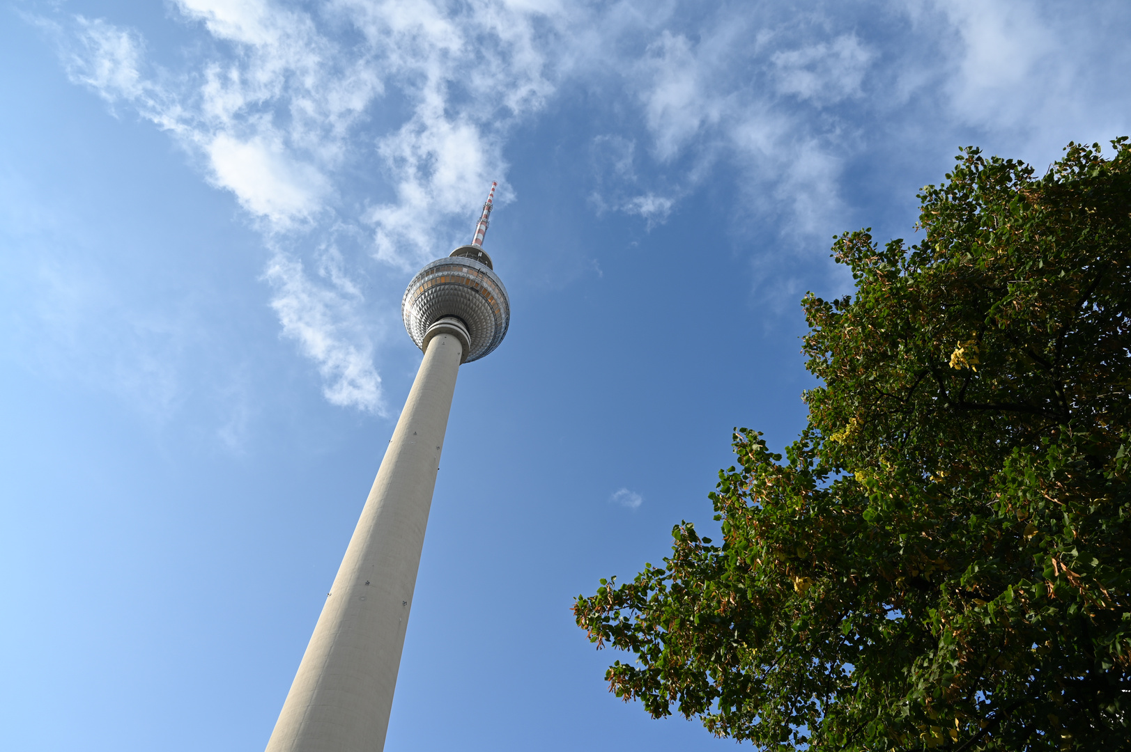 Der Fernsehturm am Alexanderplatz