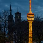 Der Fernsehturm steht jetzt auf dem Schlossplatz