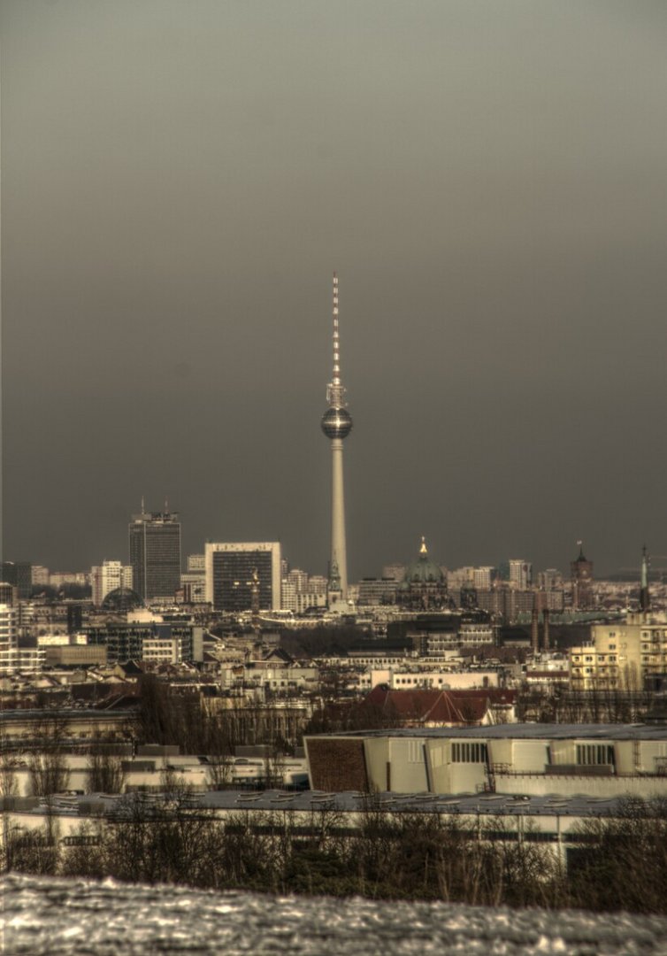 Der Fernsehturm vom Teufelsbefg aus