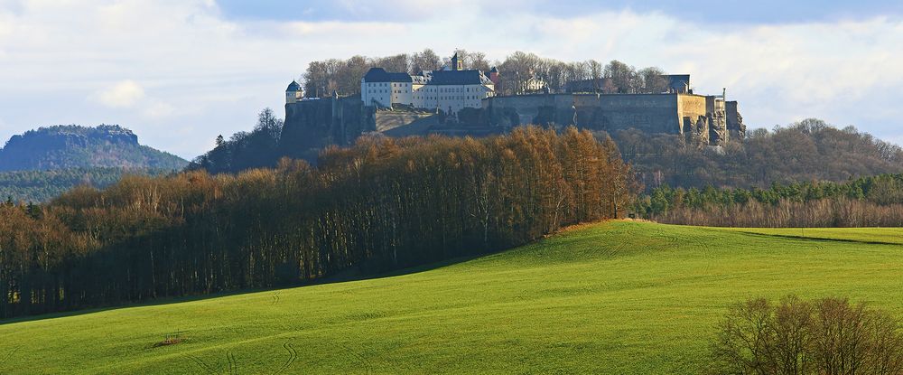 Der Festung Königstein ganz nah am 03.01. 2022 um 13 Uhr mittags...