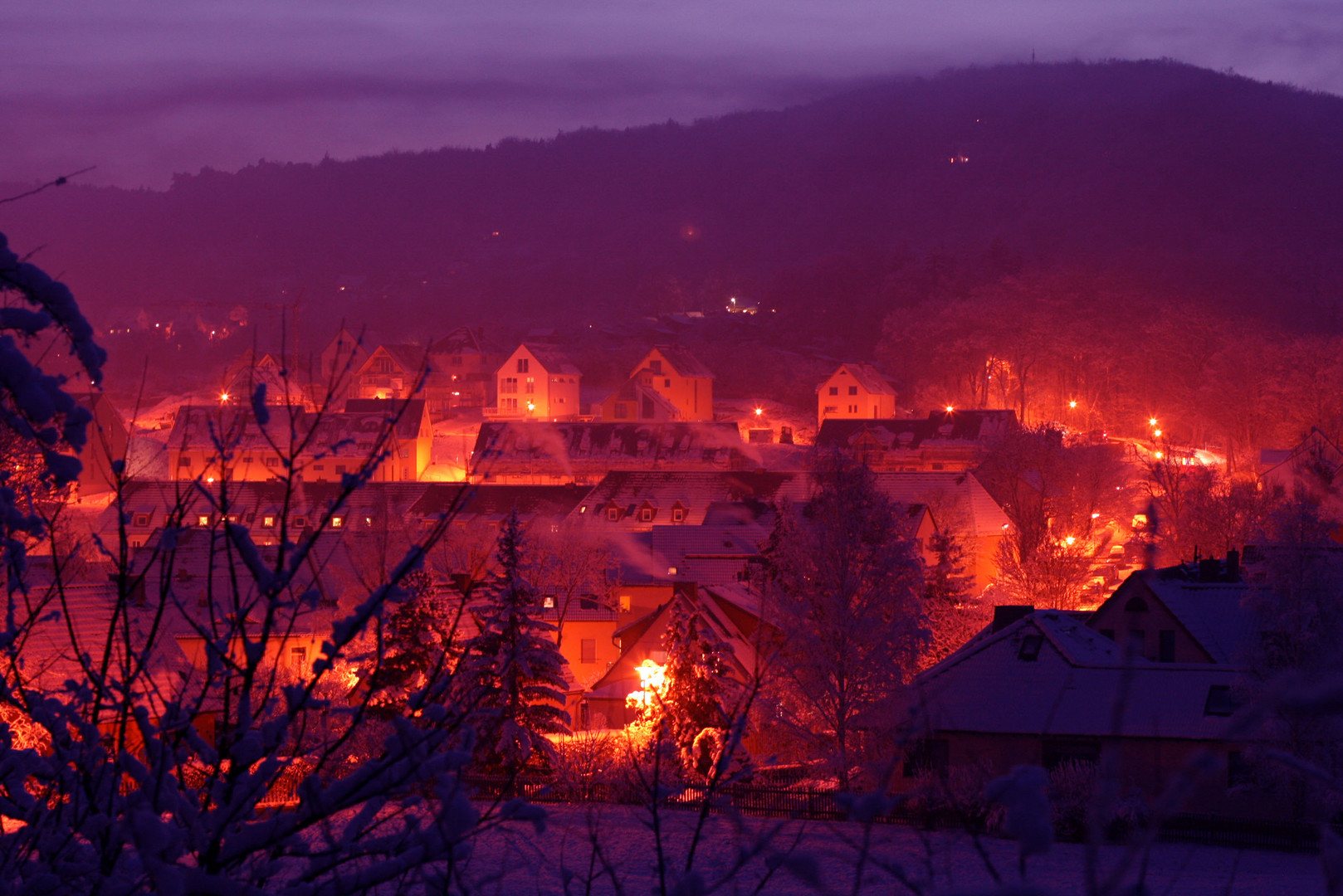 der "Feuerwurm" zieht ins Tal..