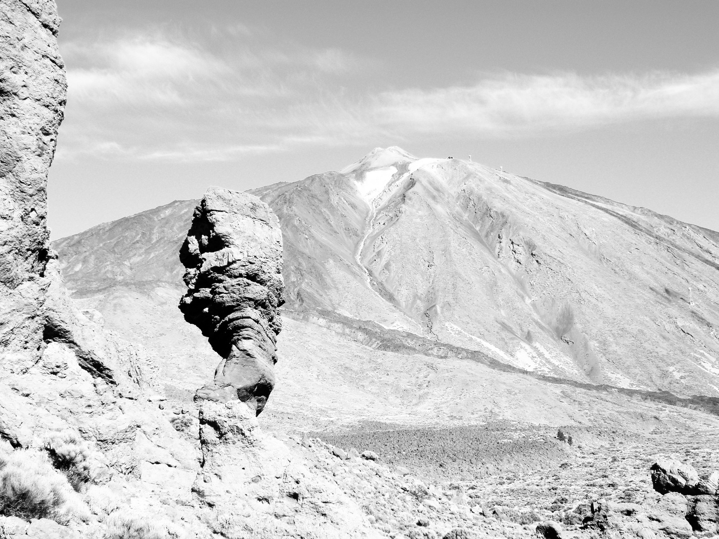 Der "Finger Gottes" mit dem Pico Del Teide im Hintergrund (Teneriffa)