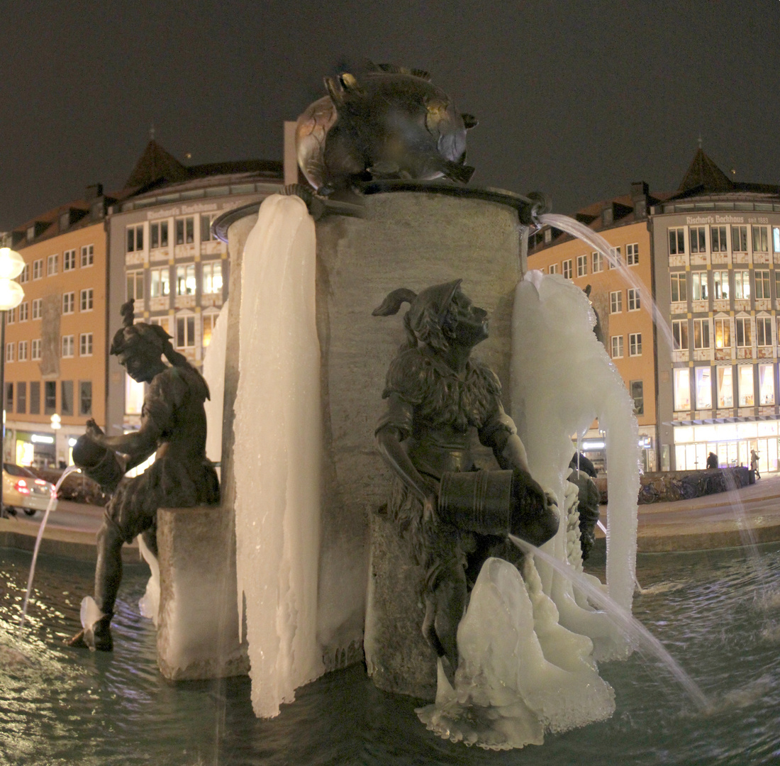 Der Fischbrunnen im Februar