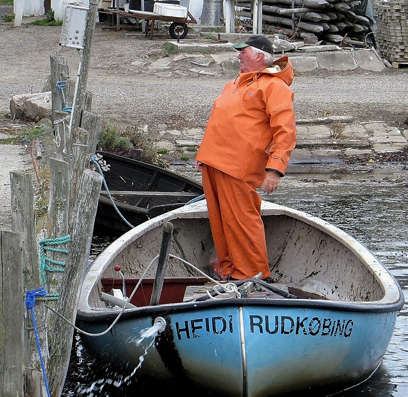 der Fischer und sein Boot