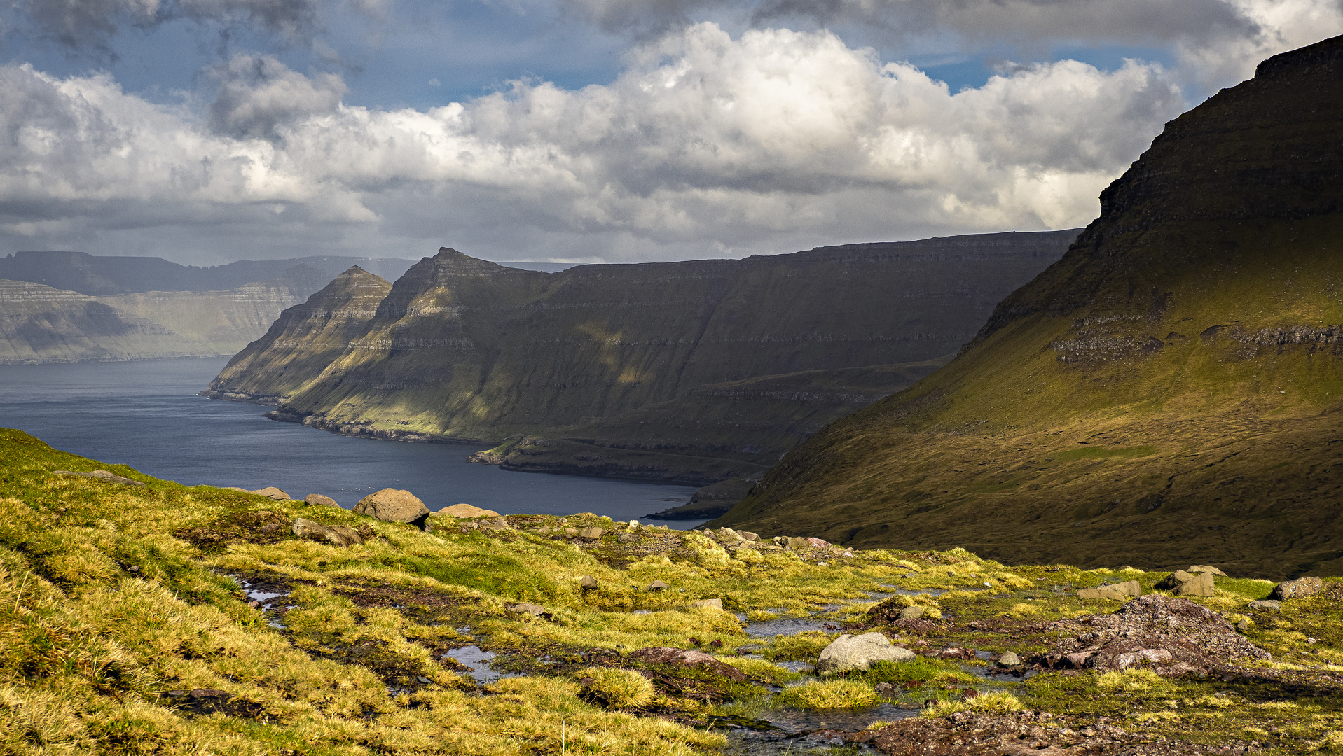 Der Fjord Funnigsfjørður