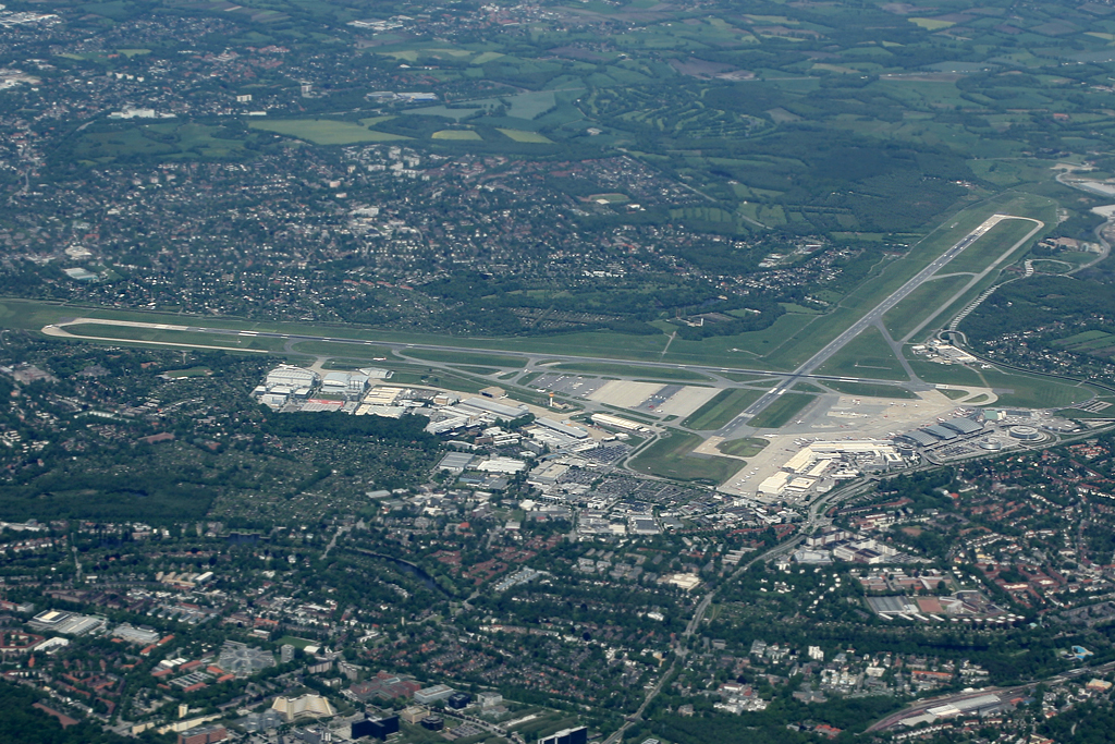 Der Flughafen Hamburg aus der Luft