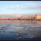 Der Fluss Newa in Sankt Petersburg im Winter