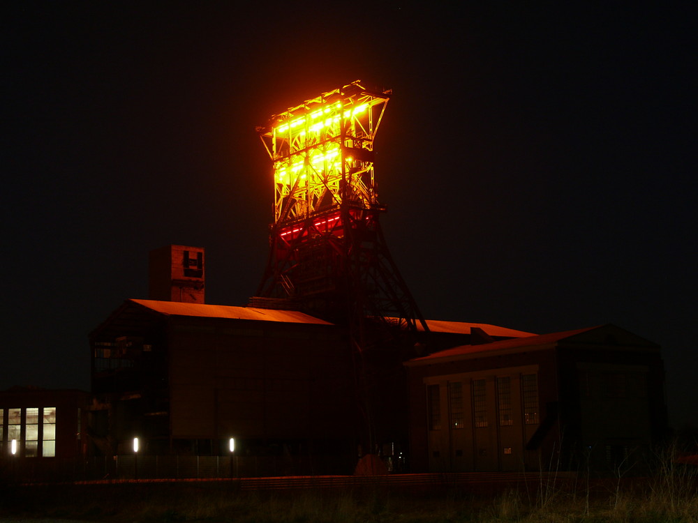 Der Förderturm der ehemaligen Zeche in Gelsenkirchen Bismarck Consol