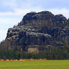 Der fordere Teil der Schrammsteinkette aus Süden links der Elbe,