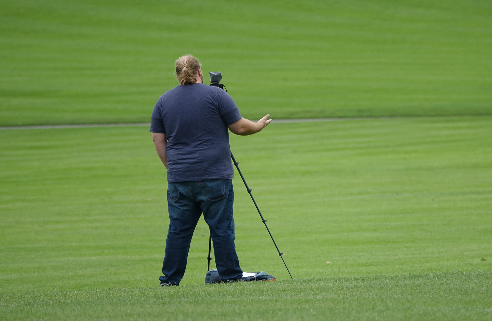 Der Fotograf der mit sich spricht