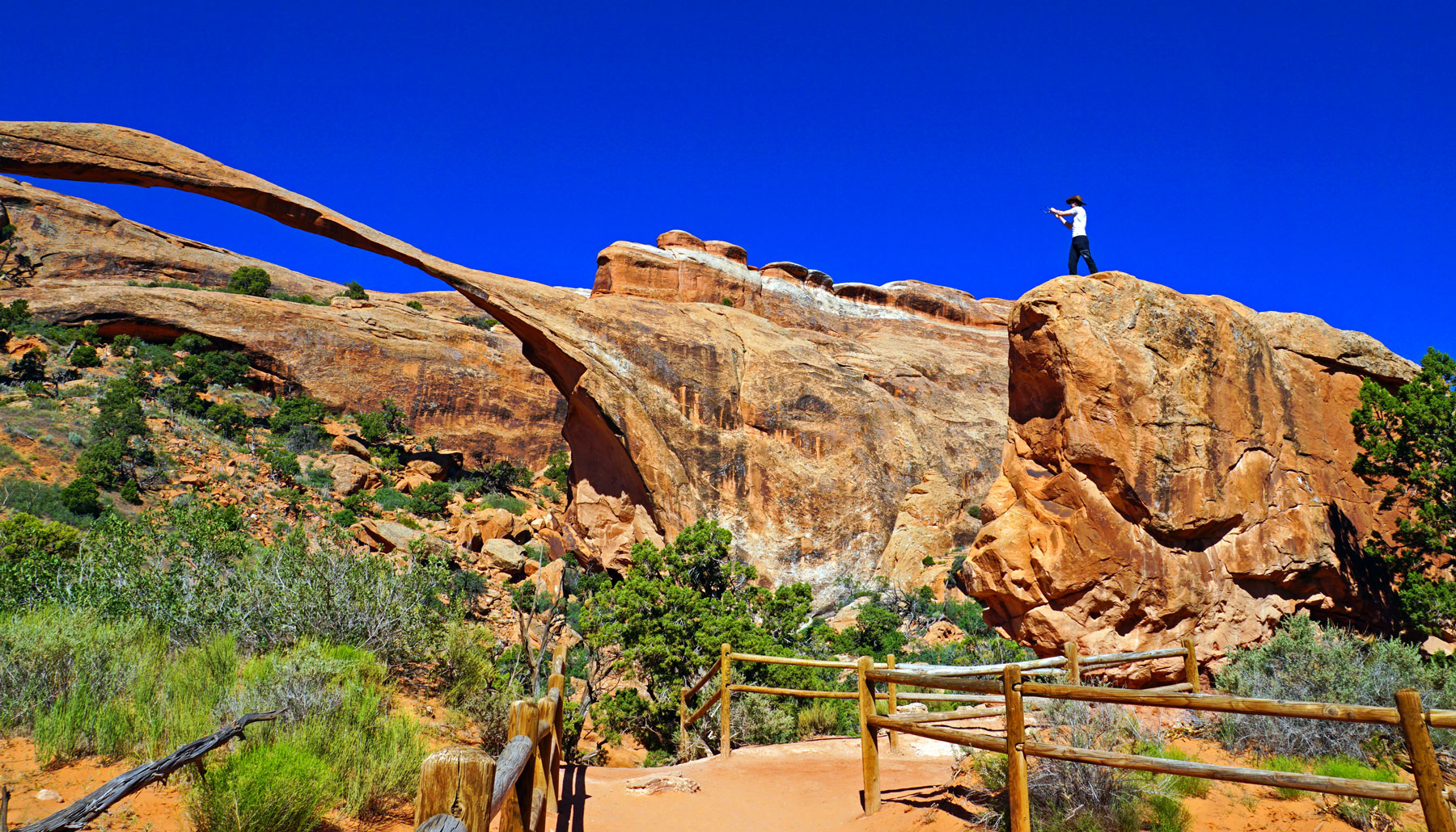 Der Fotograf im Arches Nationalpark.