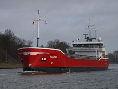 Der Frachter ADAMAS auf dem Nord-Ostsee-Kanal