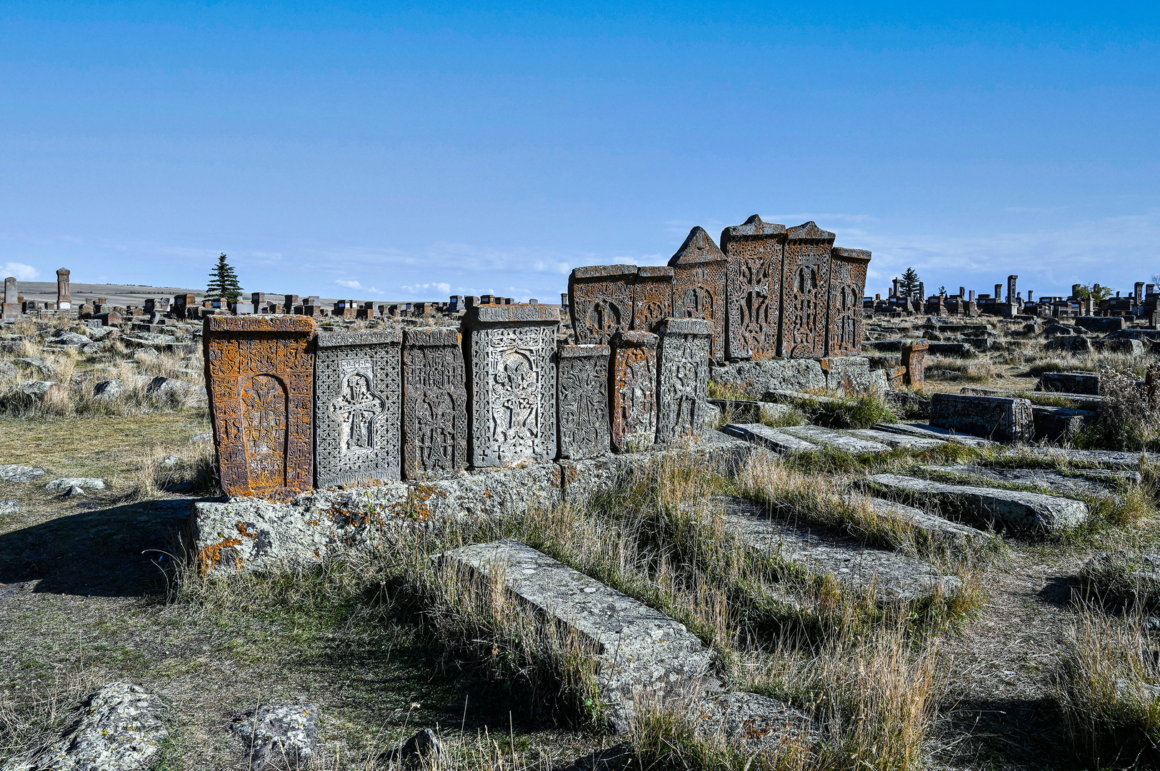 Der Friedhof von Noratus 01