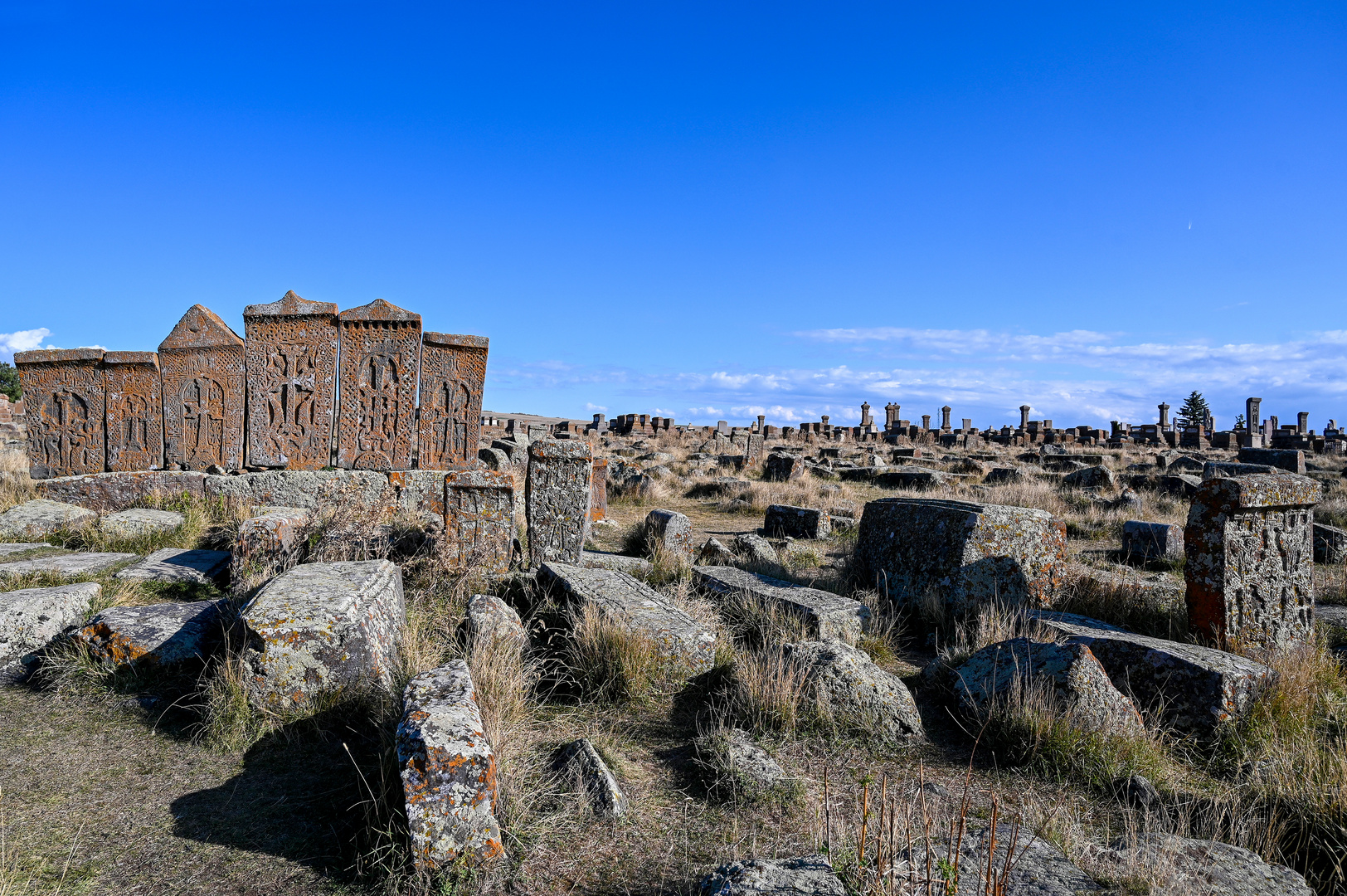 Der Friedhof von Noratus 12