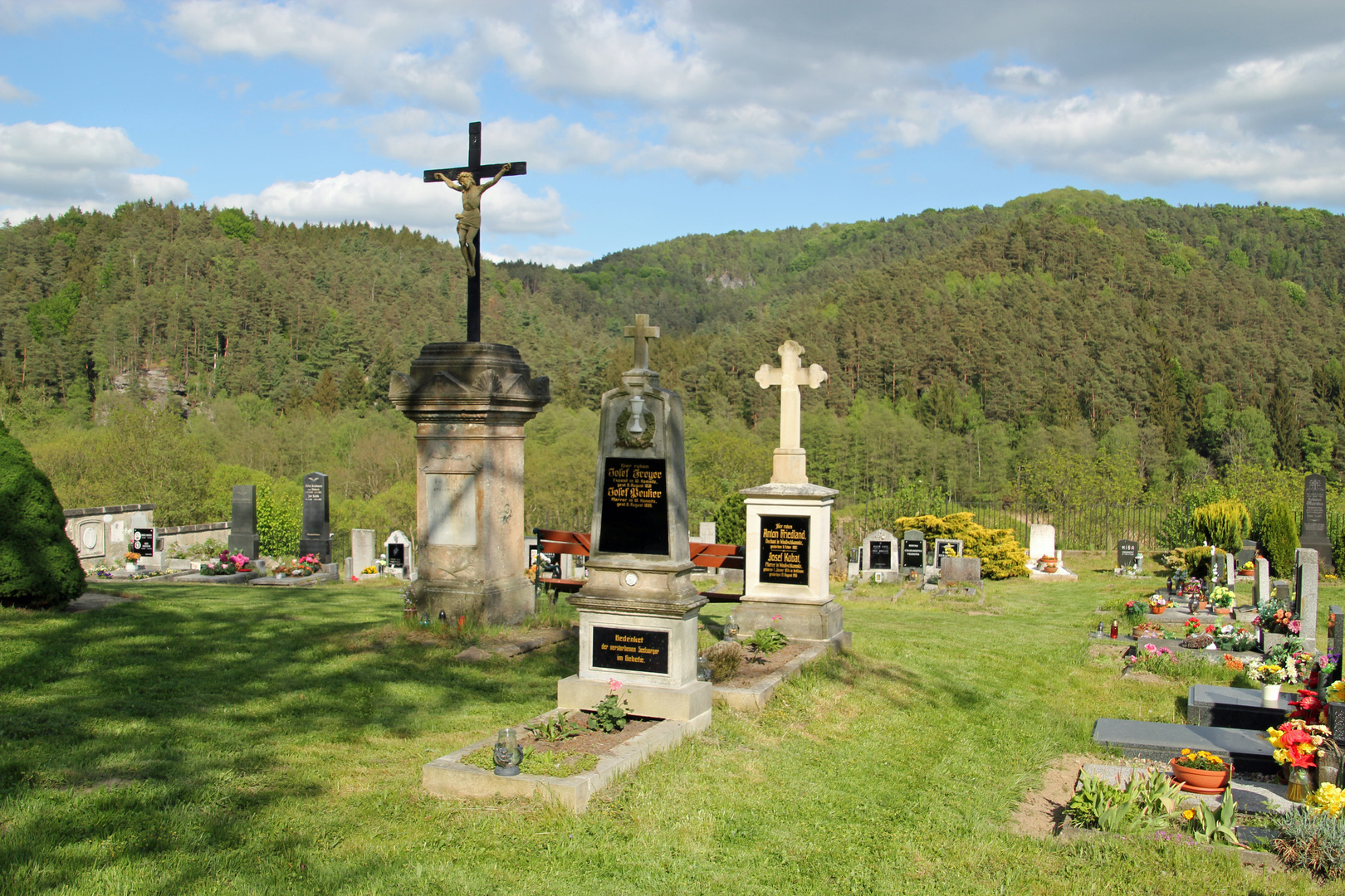 Der Friedhof von Srebska Kamenice in der Böhmischen Schweiz