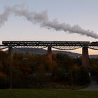 der Frühzug auf dem Viadukt Fützen