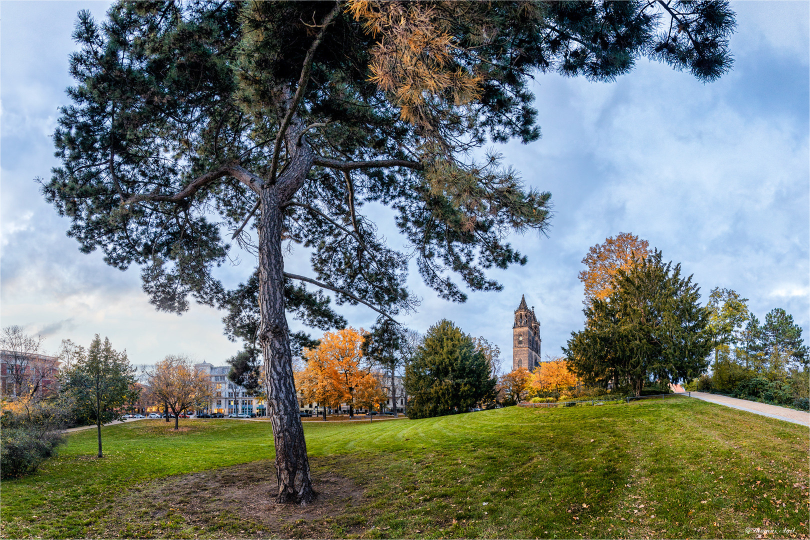 Der Fürstenwallpark...