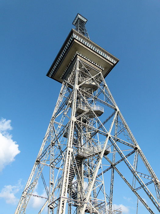 Der Funkturm von Berlin am Messegelände … ( 1 / 2)