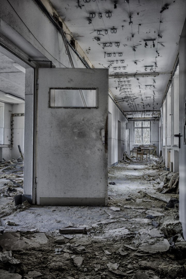 Der Gang... Foto & Bild architektur, lost places, landschaft/outdoor