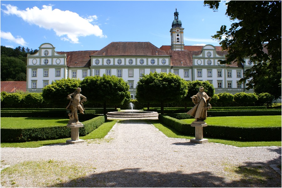 Der Garten der Klosterkirche Fürstenfeld (Fürstenfeldbruck)