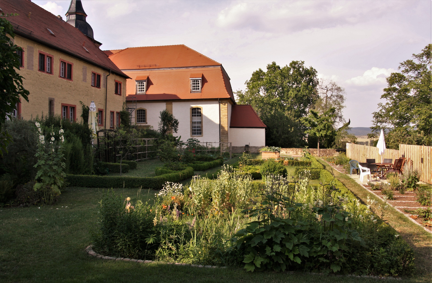 Der Garten im Kloster Donndorf Foto & Bild deutschland, europe