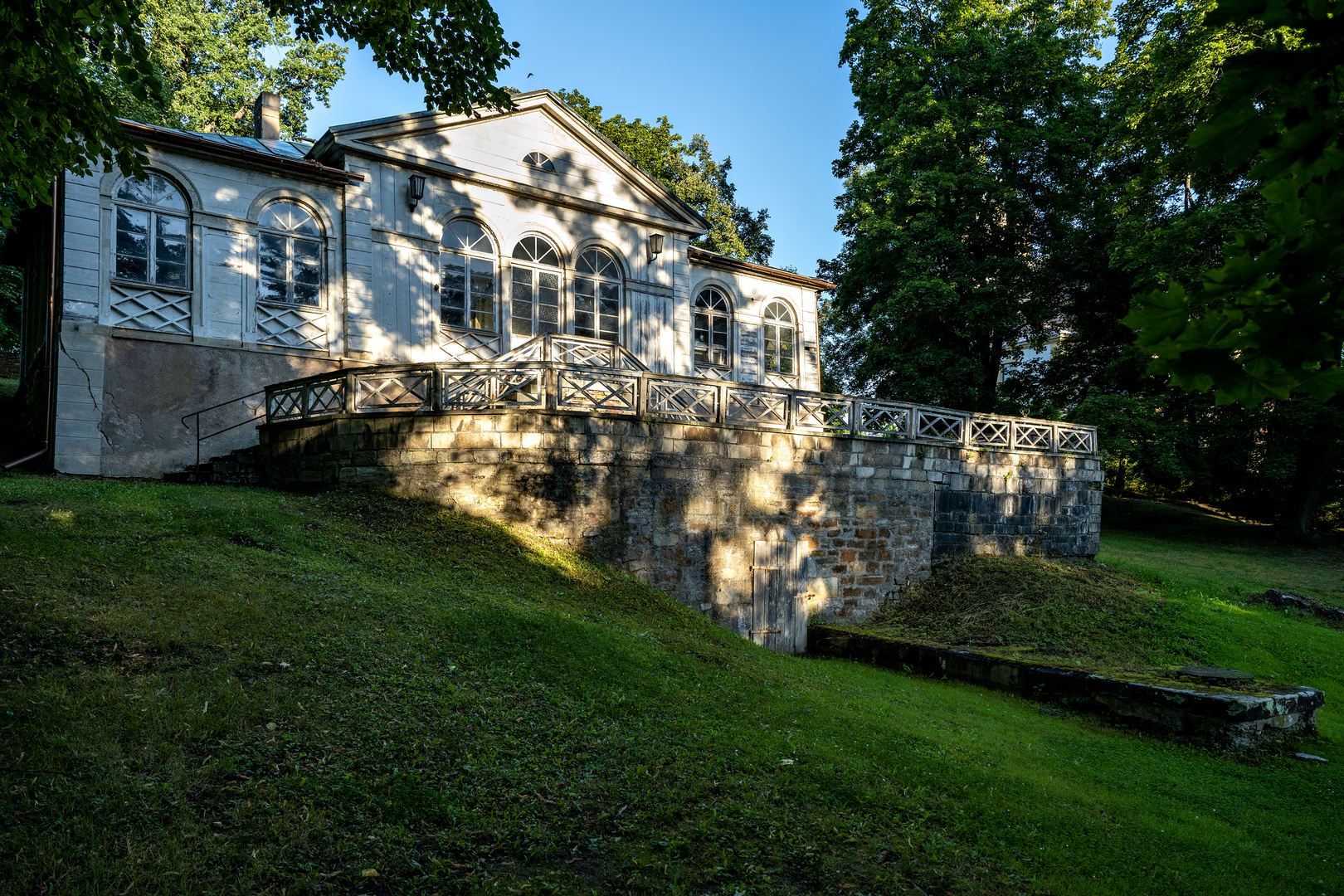 Der Gartenpavillon 02