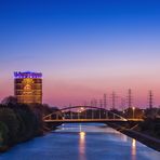 Der Gasometer am Rhein-Herne-Kanal in Oberhausen