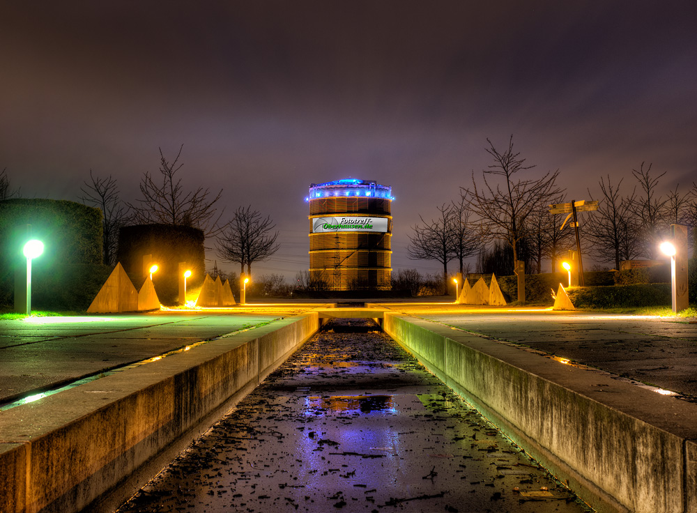 Der Gasometer mit neuer Werbung!