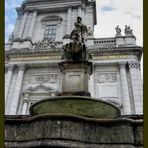 Der Gedeon Brunnen, bei der St.Ursen-Kathedrale in Solothurn