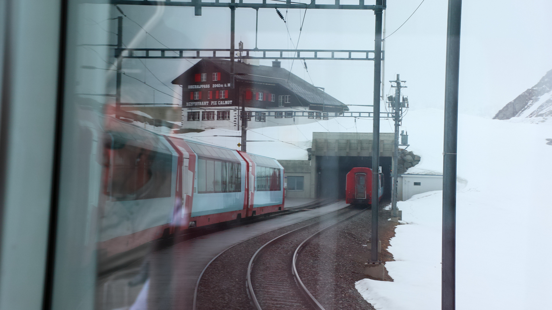 Der Gegenzug hat nun die Station .......