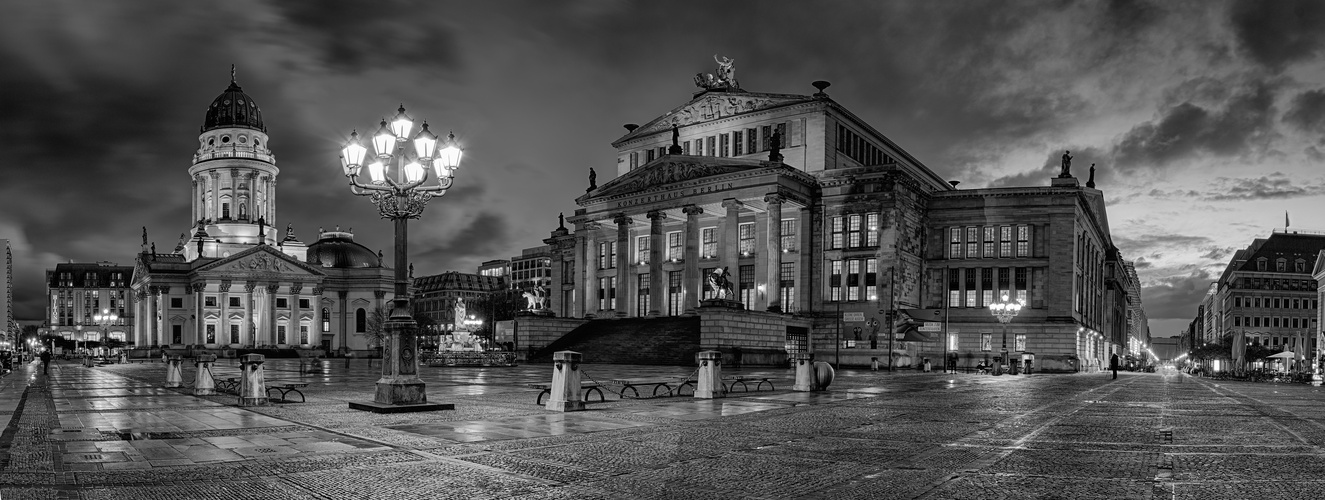 Der Gendarmenmarkt / Berlin