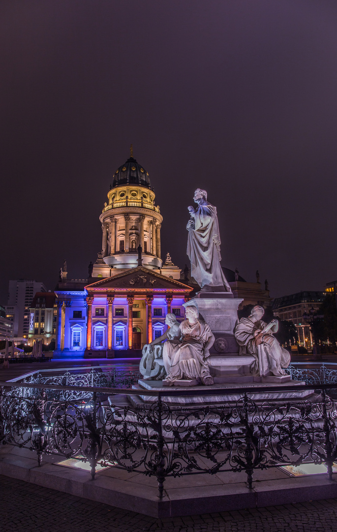 Der Gendarmenmarkt in Berlin mit Deutschem Dom