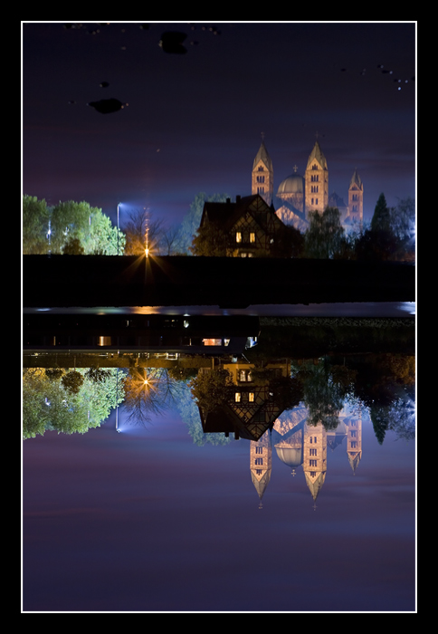 der gespiegelte Dom zu Speyer