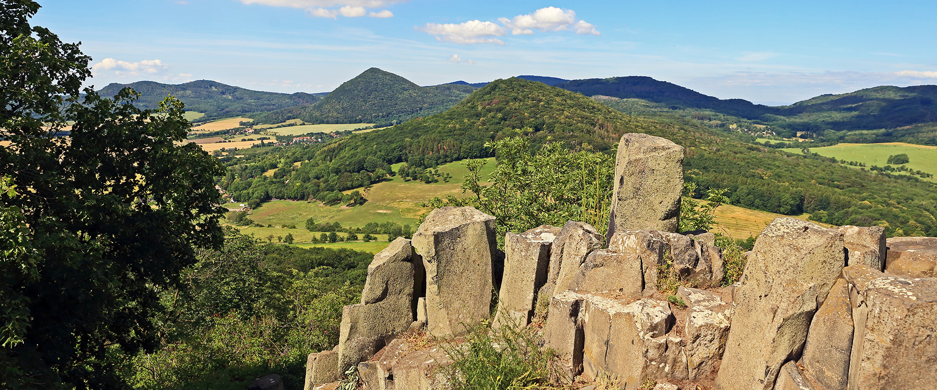 Der Gipfel des Ostry ist nicht nur besonders interessant durch die Reste der Ritterburg...