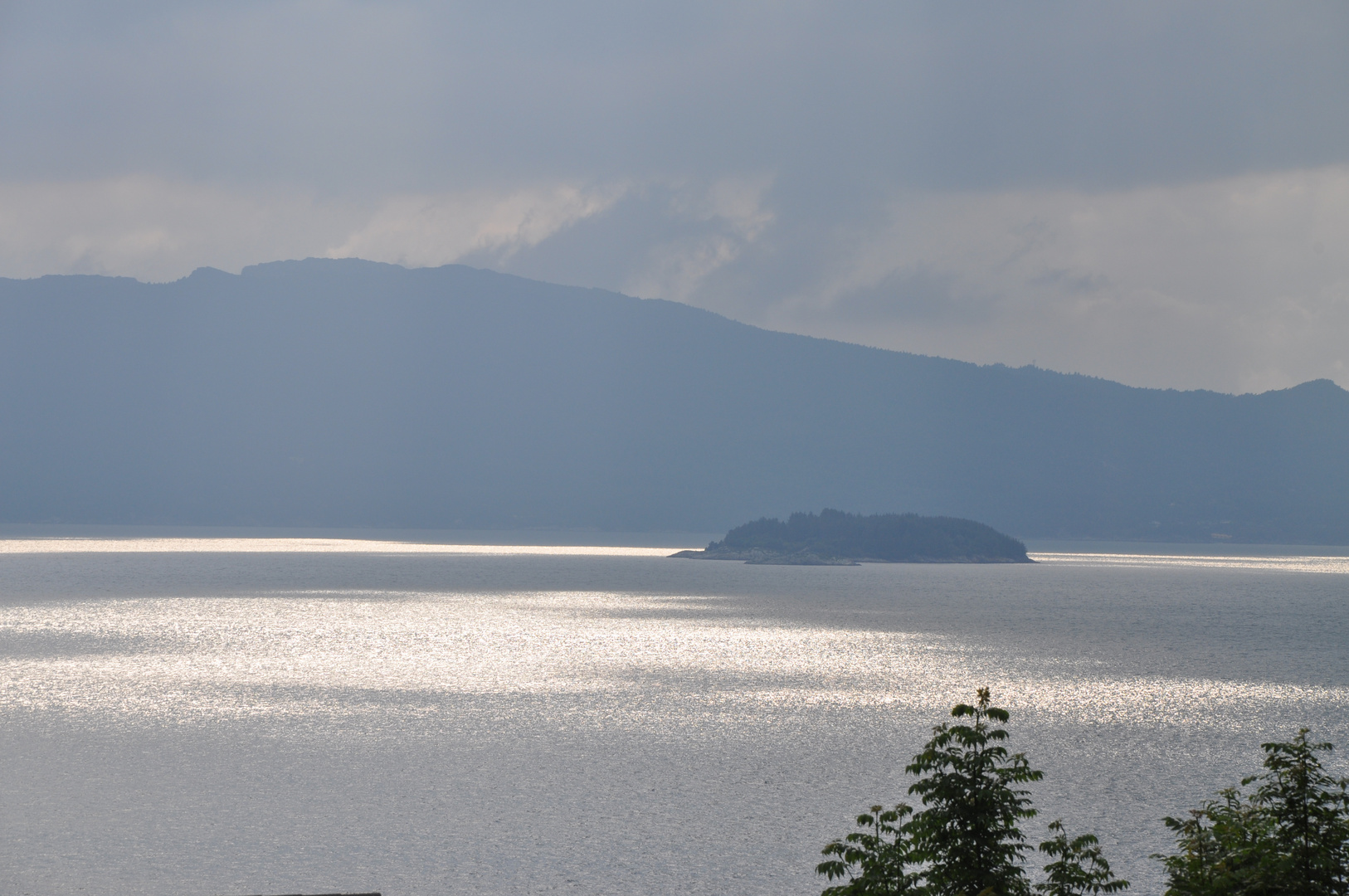 Der Glanz des Fjordes.