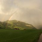 Der gleiche Regenbogen von einem anderen Standort