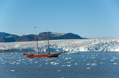 Der Gletscher im Kongsfjord auf Spitzbergen