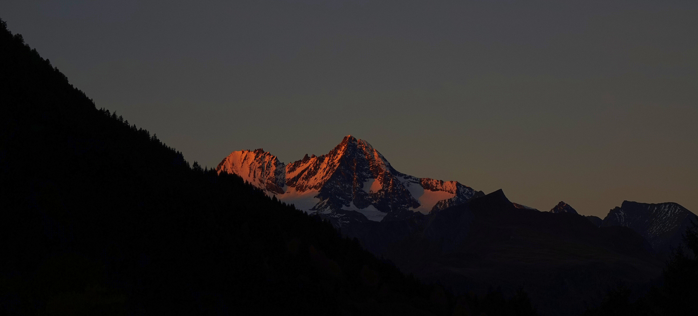 Der Glockner im letzten Licht