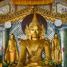 Der Gold-Buddha in der Shwedagon-Pagode