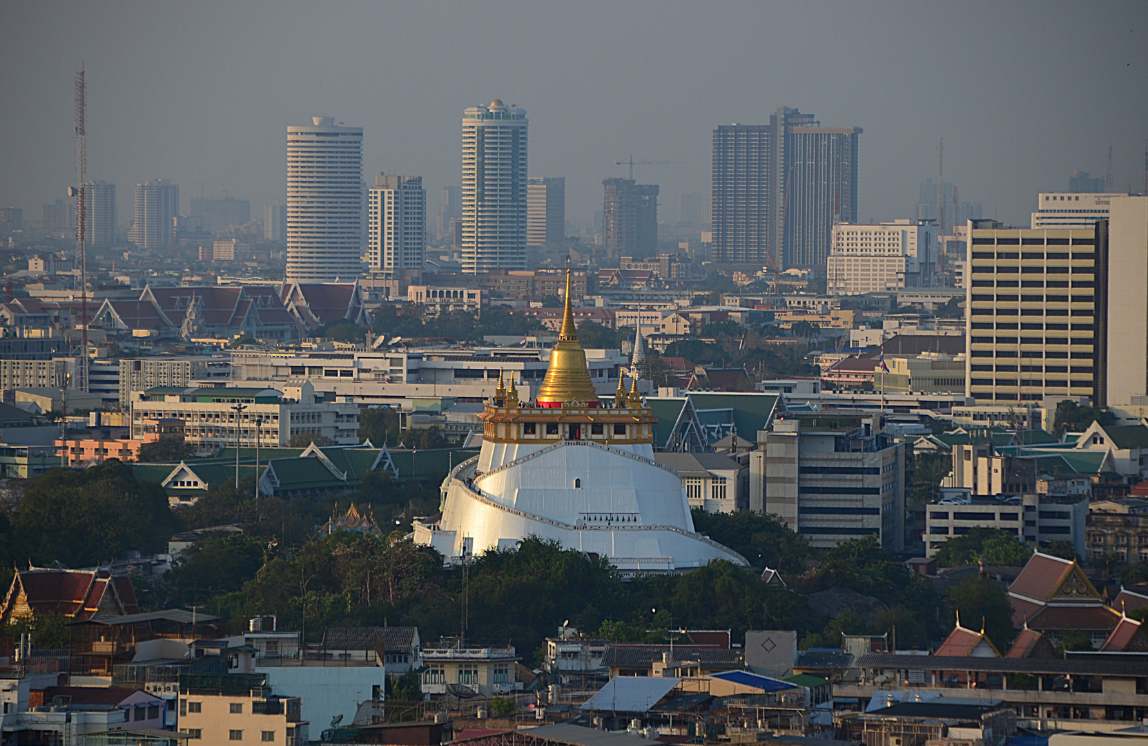 Der Golden Mount. Vom Grand China Hotel aus gesehen