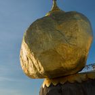 der "Golden Rock" in Myanmar